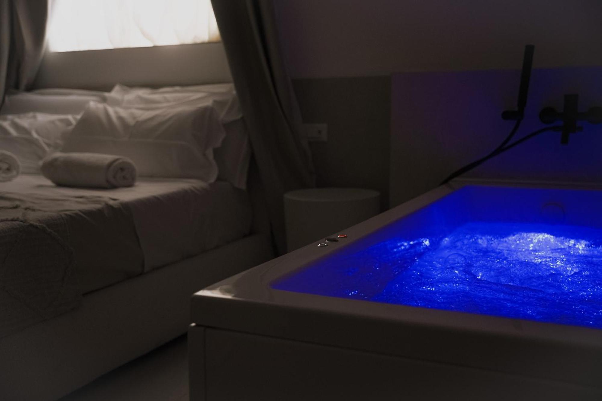 San Michele Luxury Rooms มาเตรา ภายนอก รูปภาพ